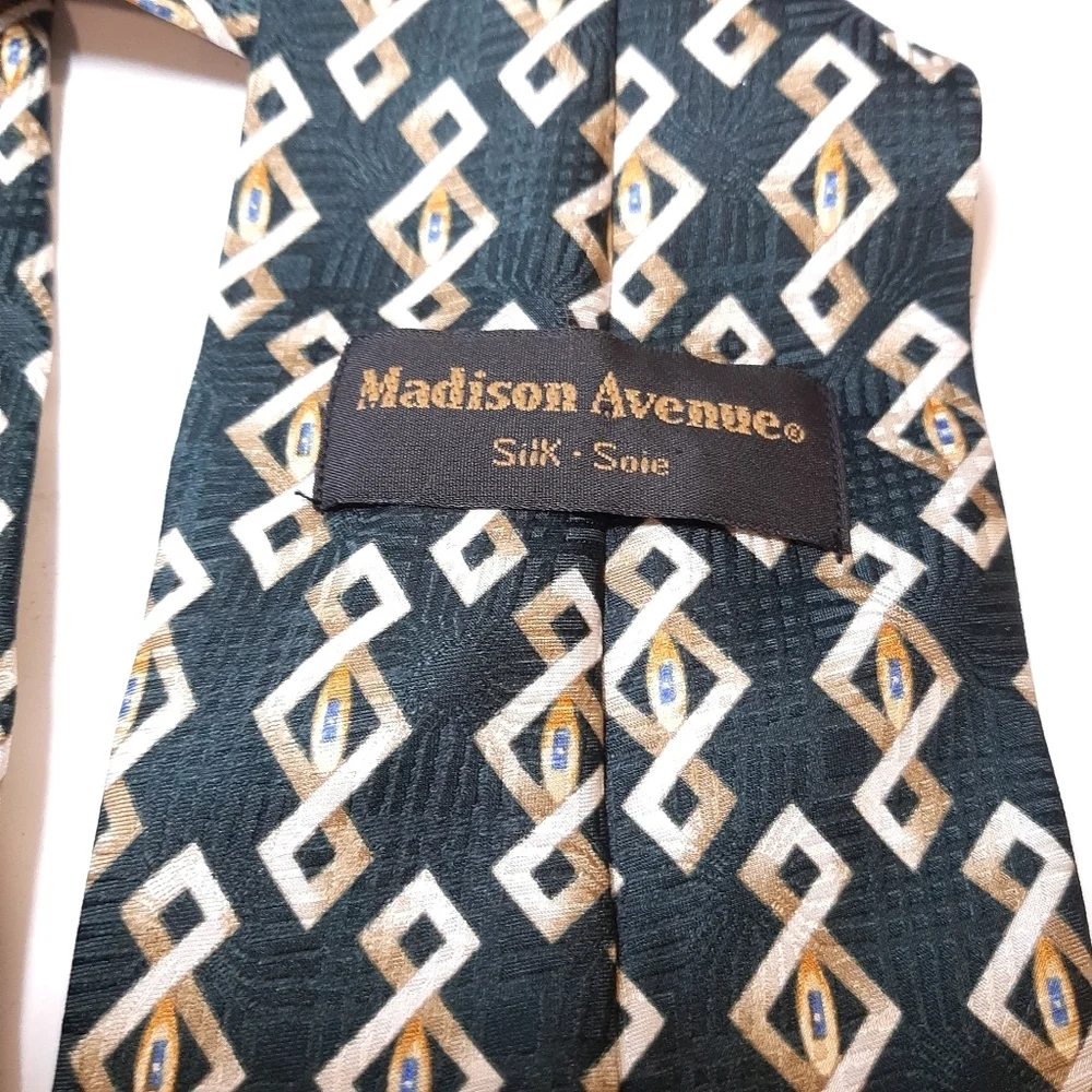 MADISON AVENUE Patterned Silk Tie Made In Canada Diamond Gold Green